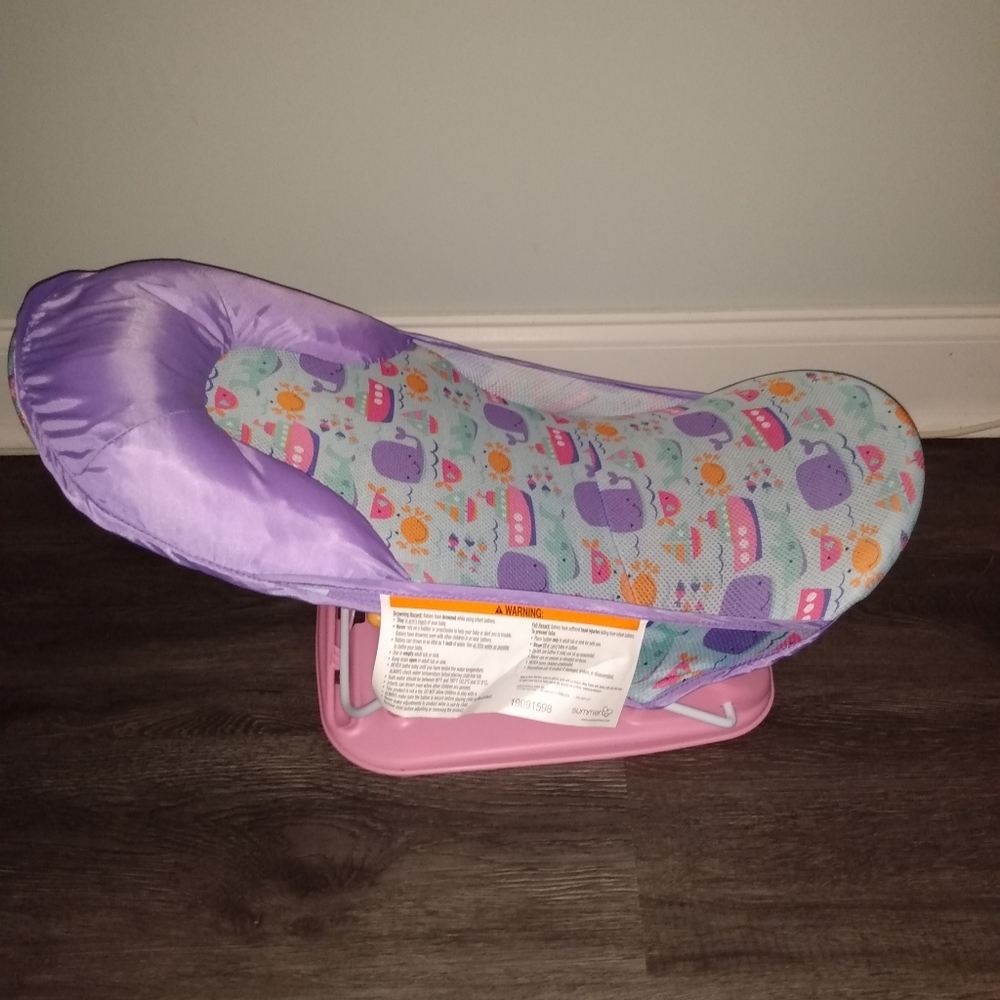 Gently used bath stand